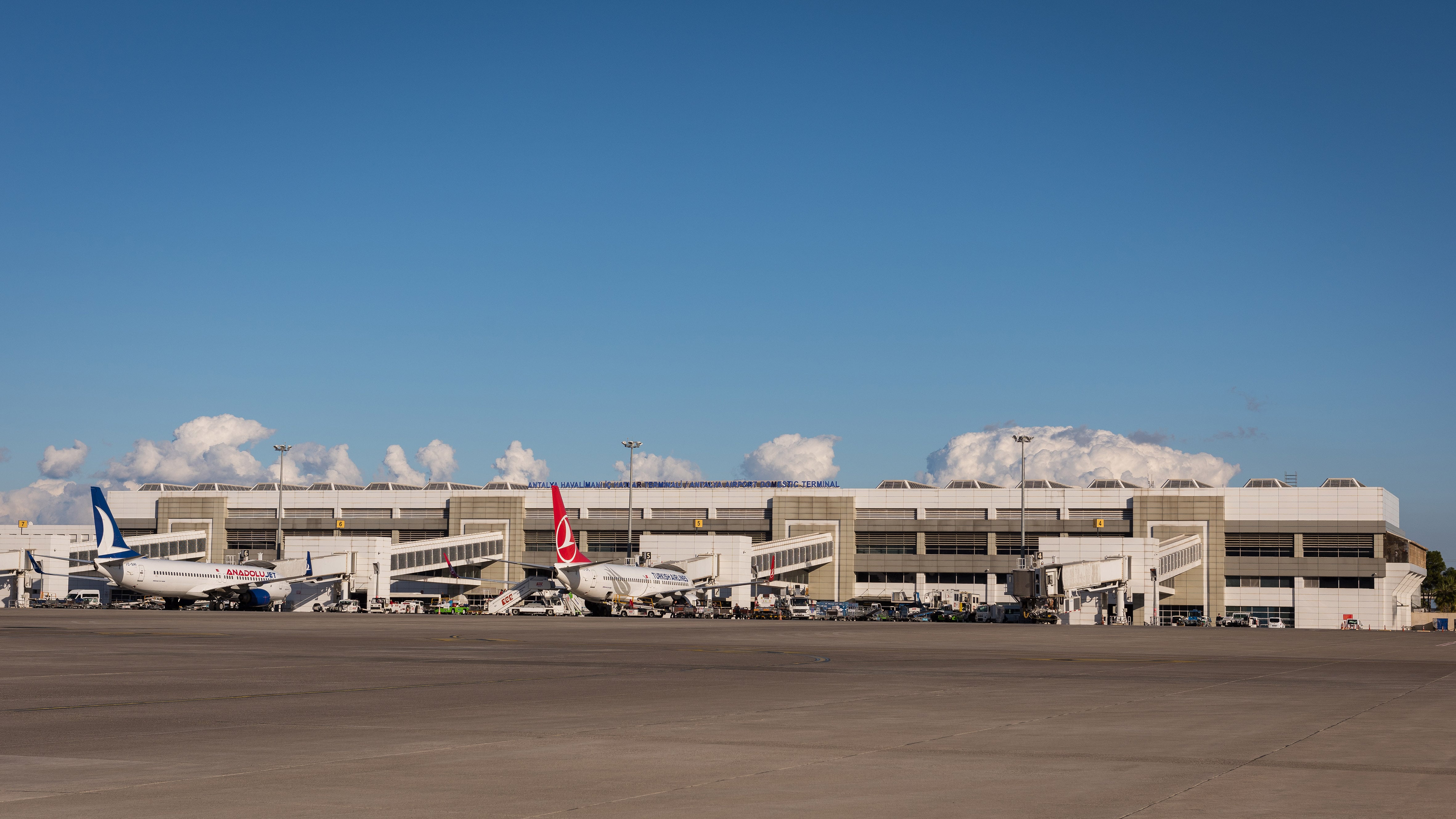 Antalya Havalimanı (AYT)